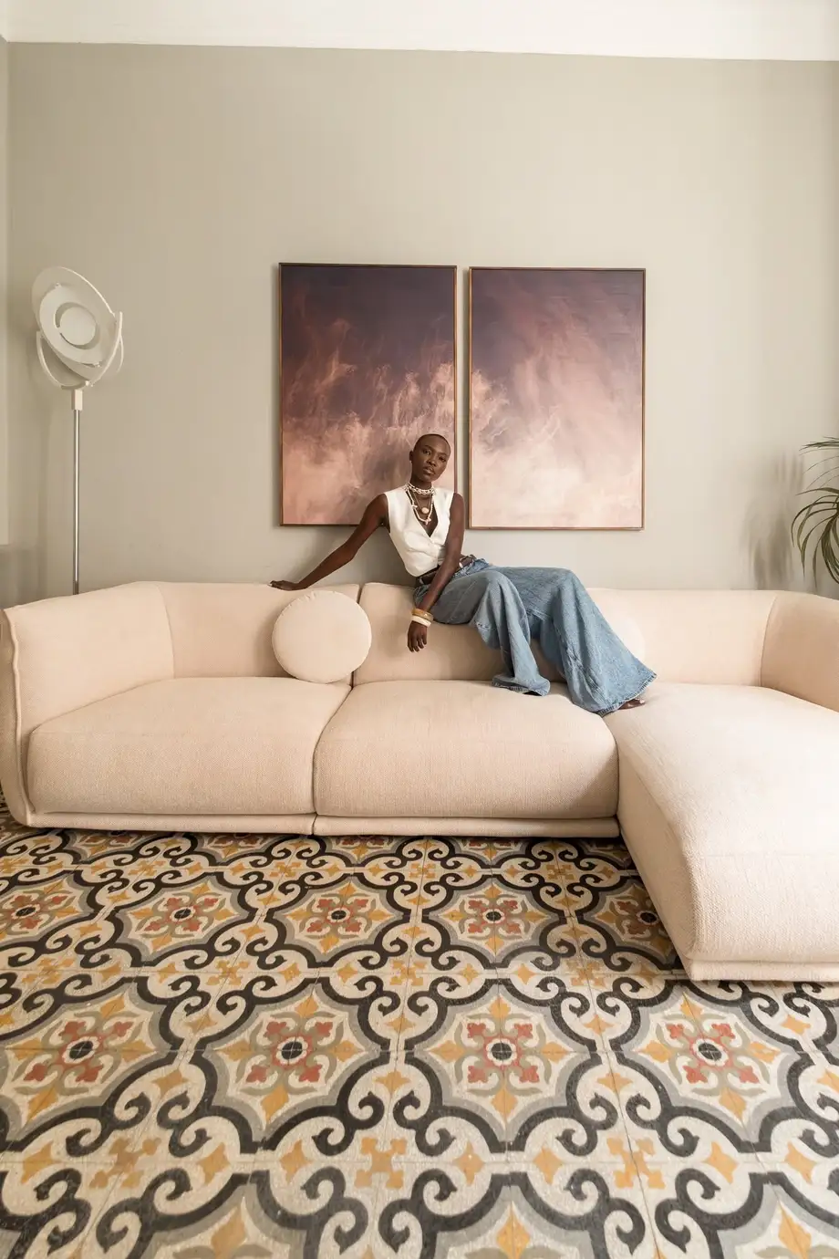 Saba Vela Piping Sofa
