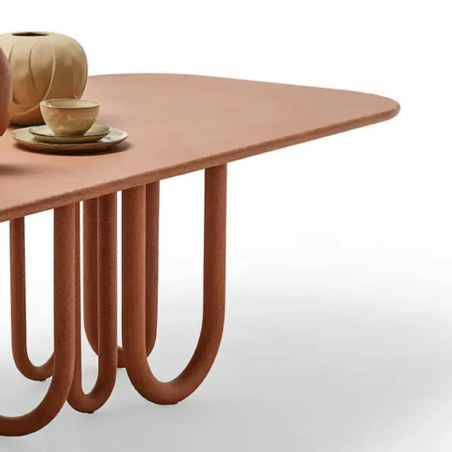 Mogg Medusa Table