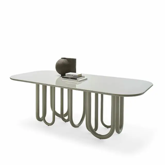 Mogg Medusa Table