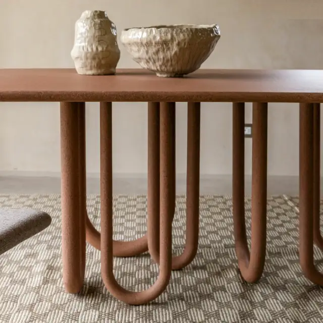 Mogg Medusa Table