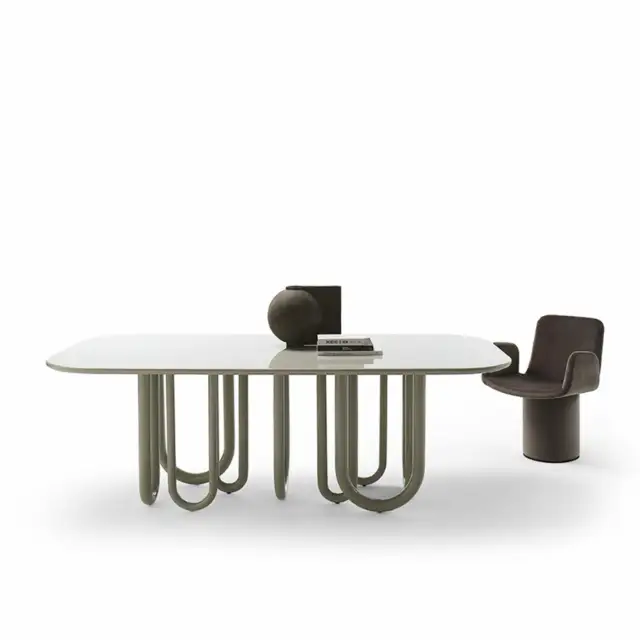 Mogg Medusa Table