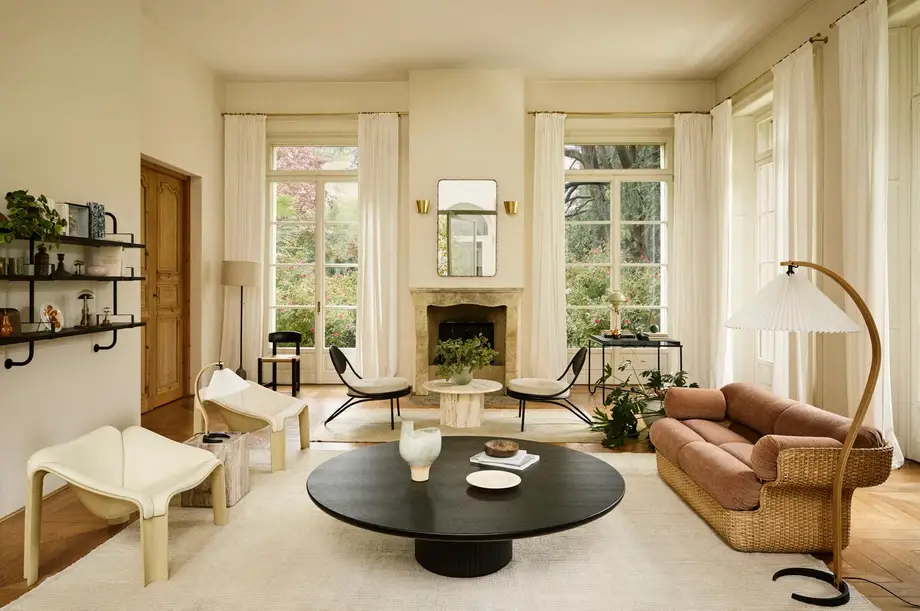 Gubi F300 Lounge Chair
