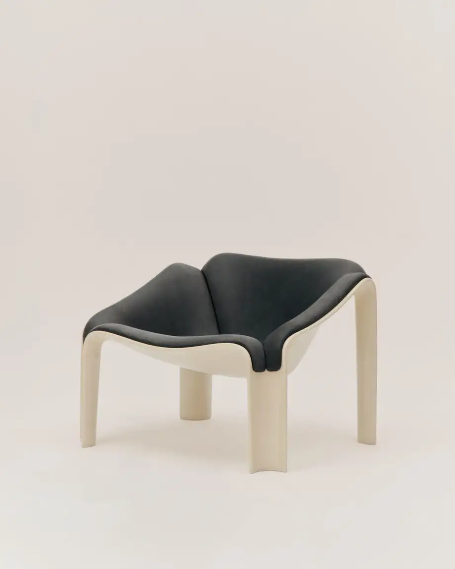 Gubi F300 Lounge Chair