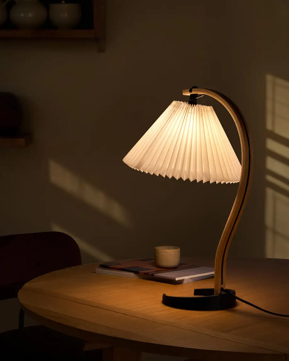 Gubi Timberline Table Lamp