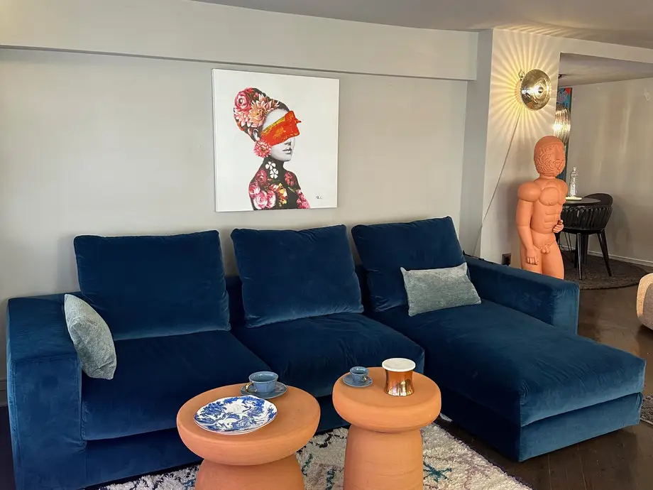 Saba Ananta Sofa Showroom Sale