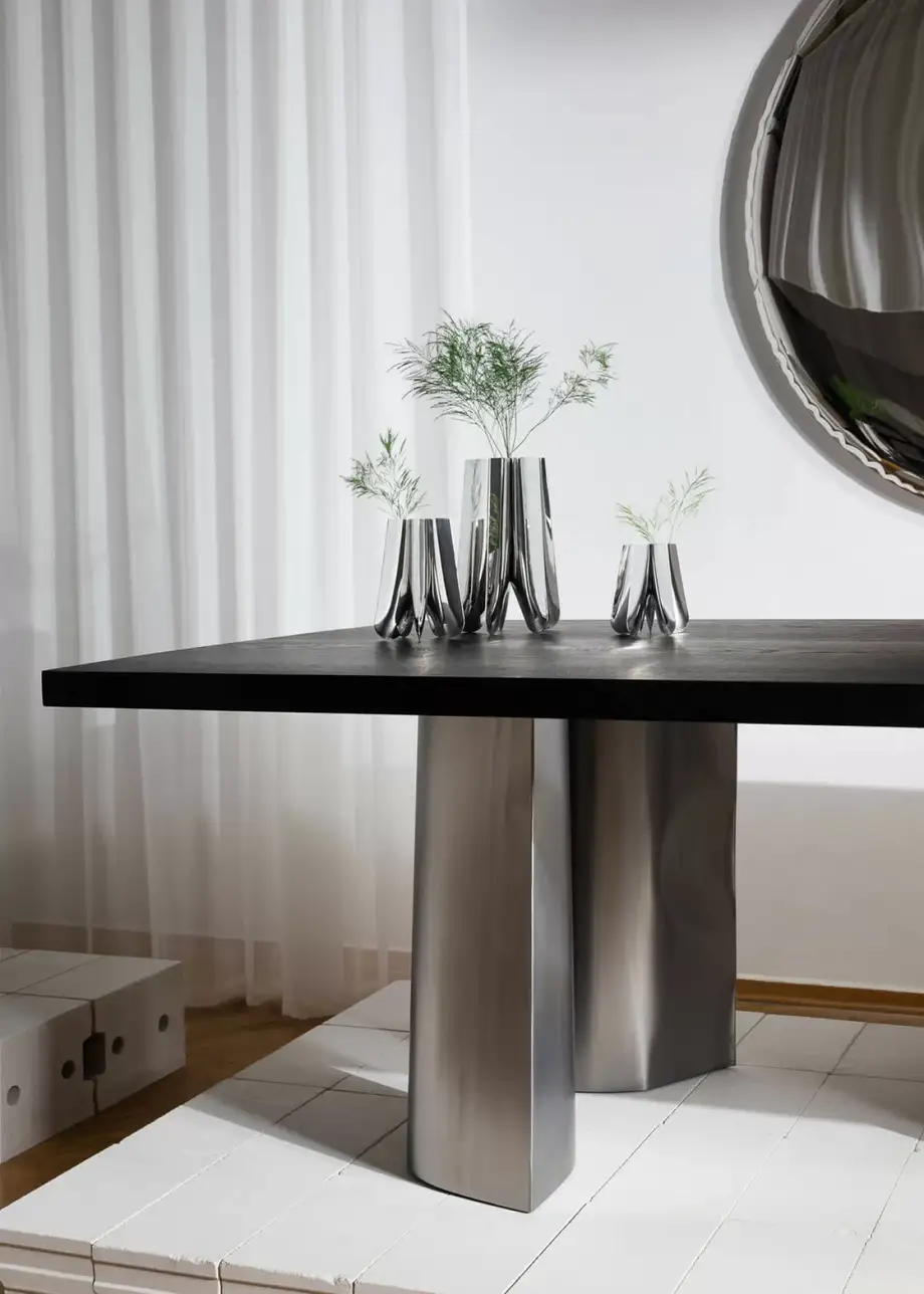 Zieta Rotation Vase