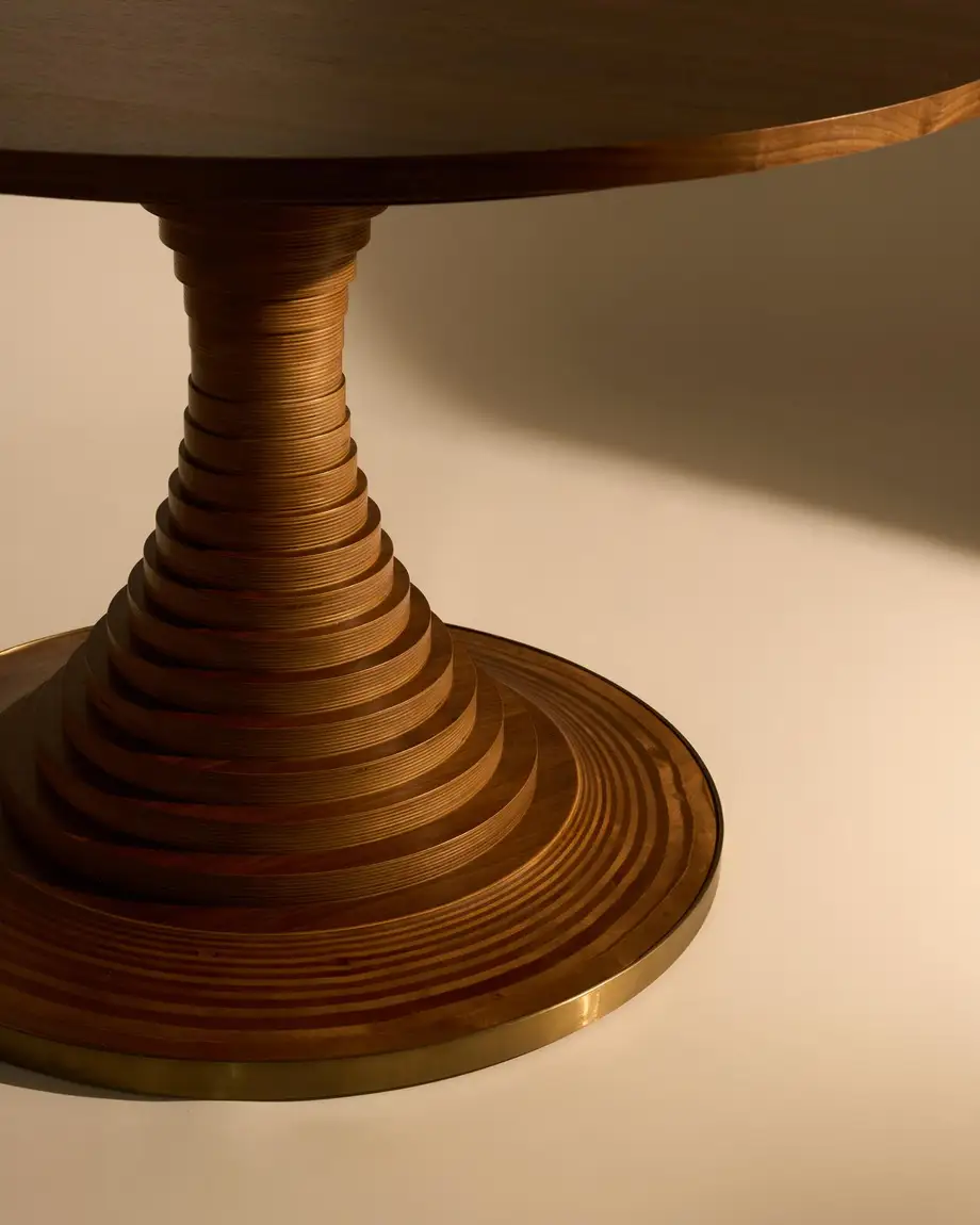 Gubi Tavolo a Dischi Dining Table