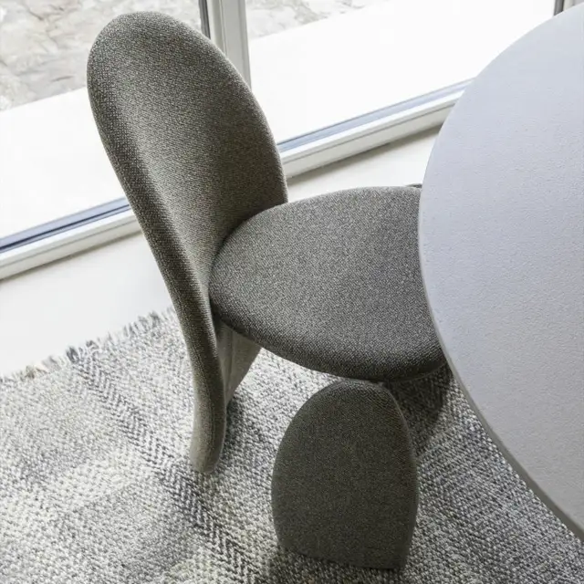 Mogg Lunee Chair