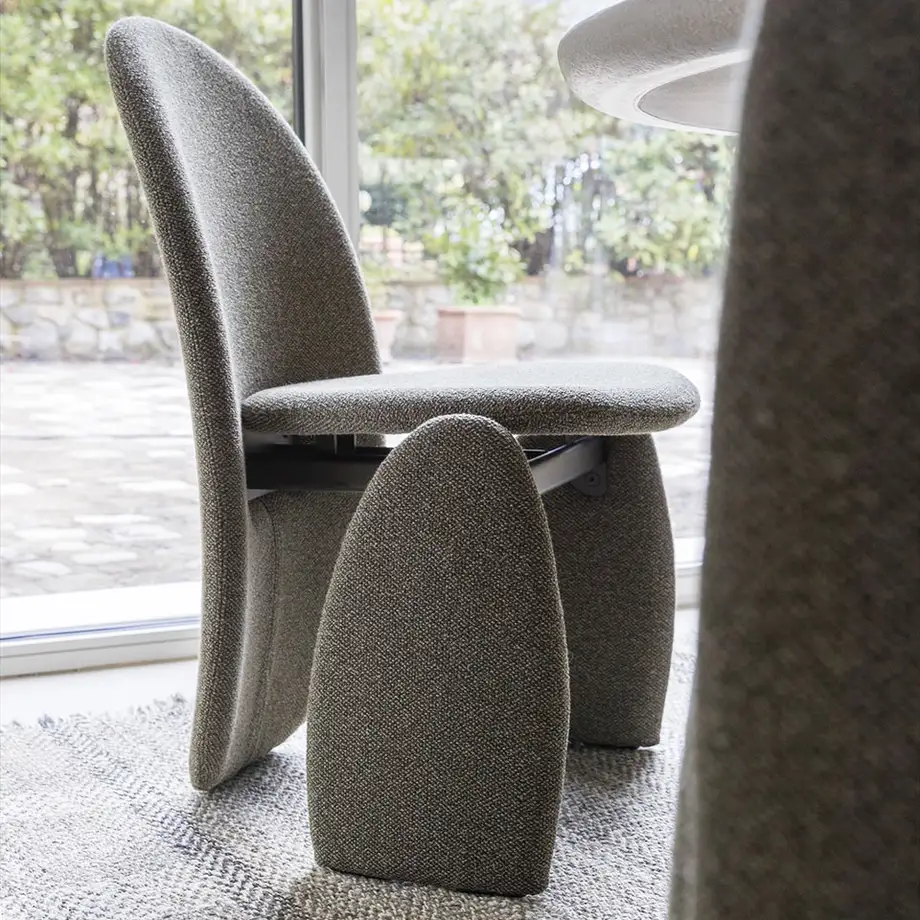 Mogg Lunee Chair