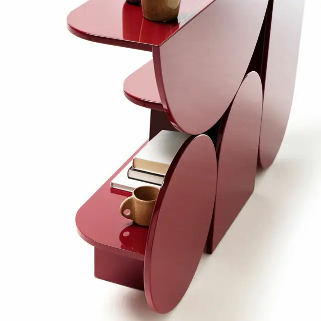 Mogg Shape Console