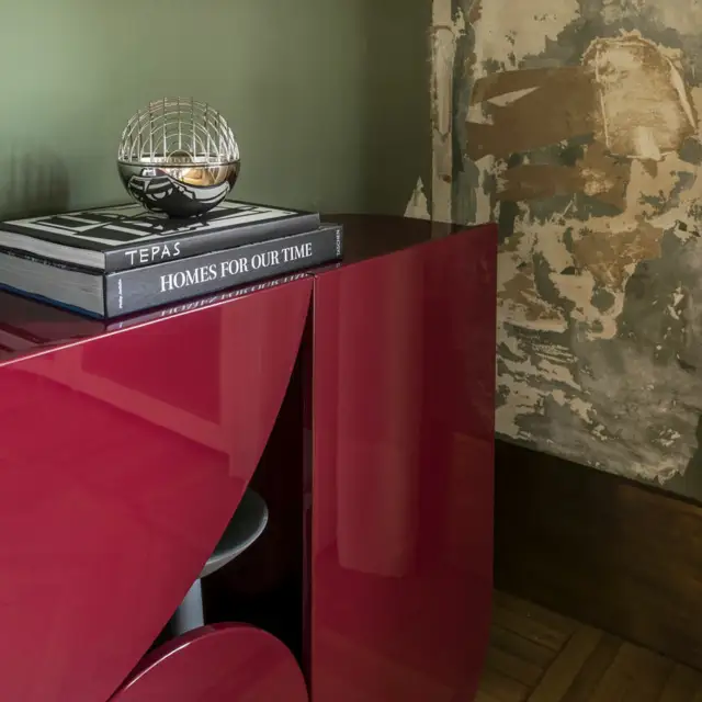 Mogg Shape Console