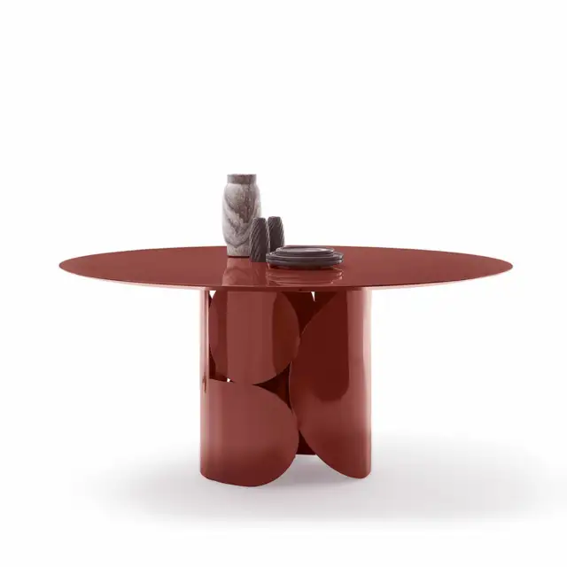 Mogg Shape Table