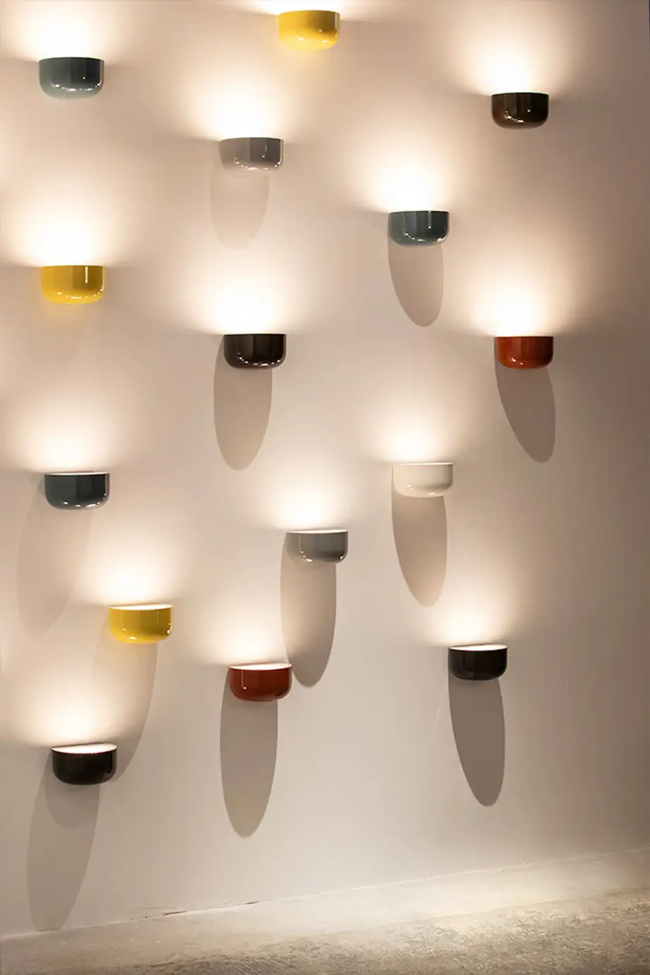 Flos Bellhop Wall Up
