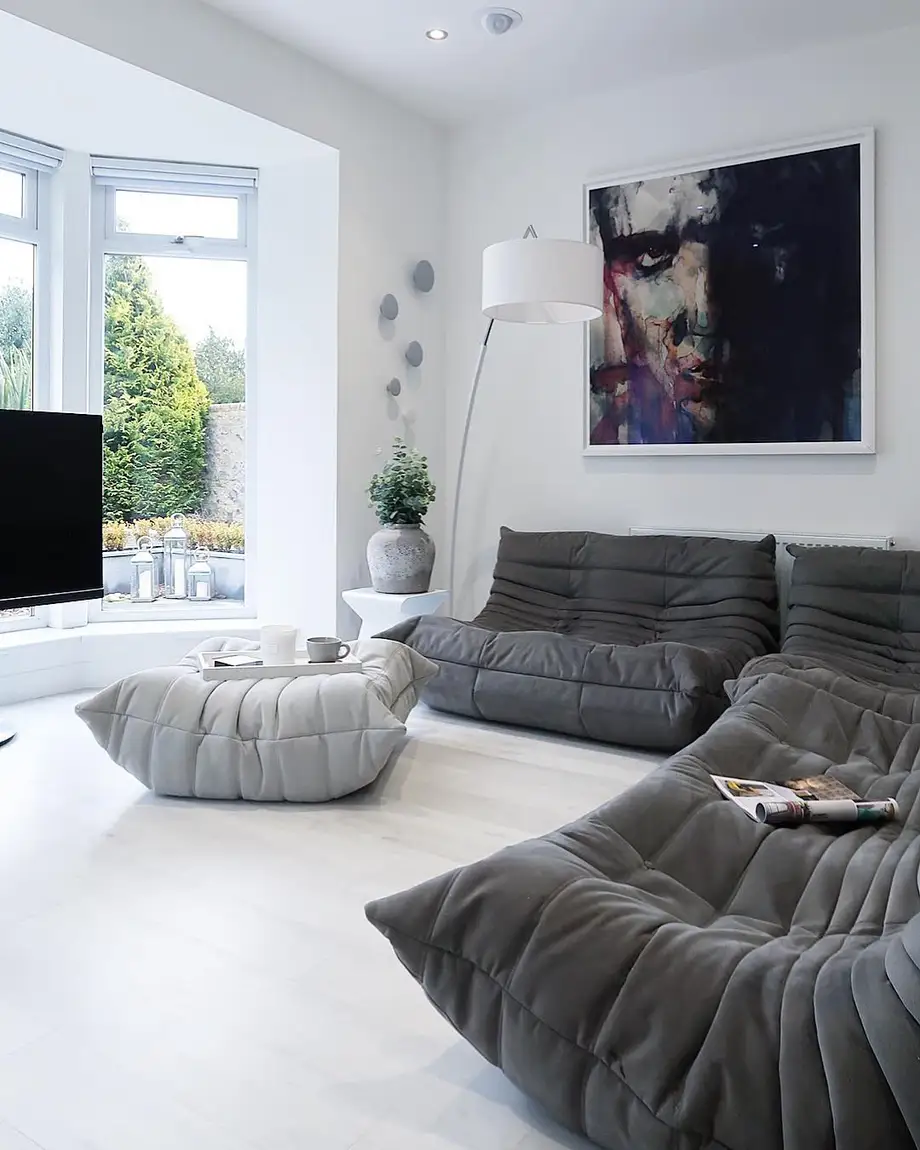 Ligne Roset Togo Lounge