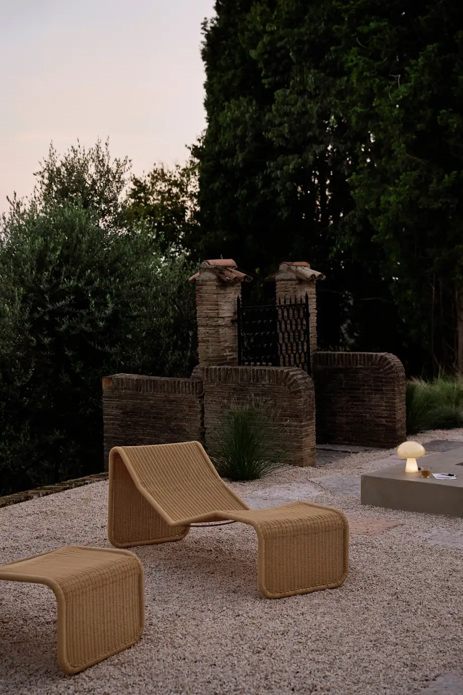 Gubi P3S Chaise Longue Outdoor