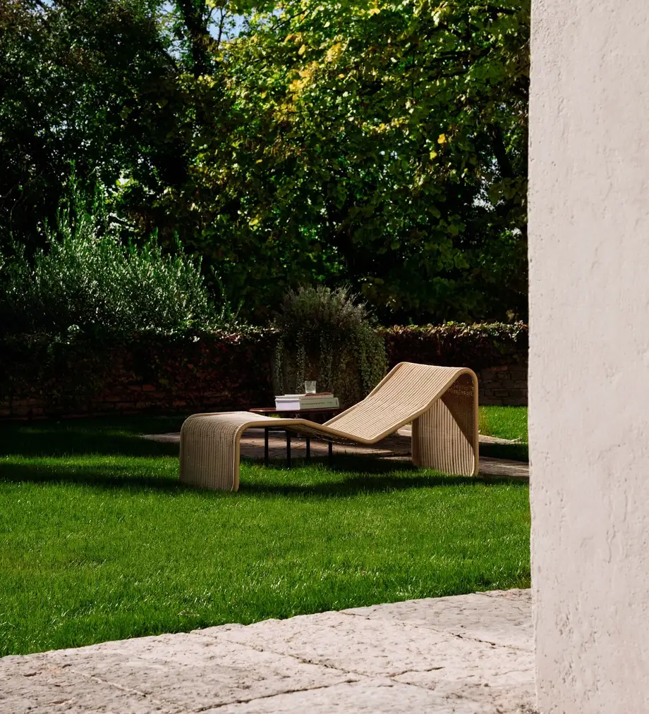 Gubi P3S Chaise Longue Outdoor