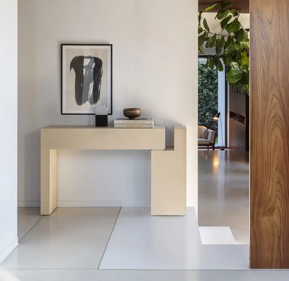 Mogg Berlino Console
