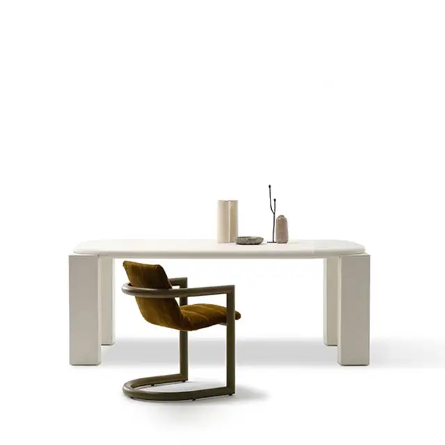 Mogg Hero Table