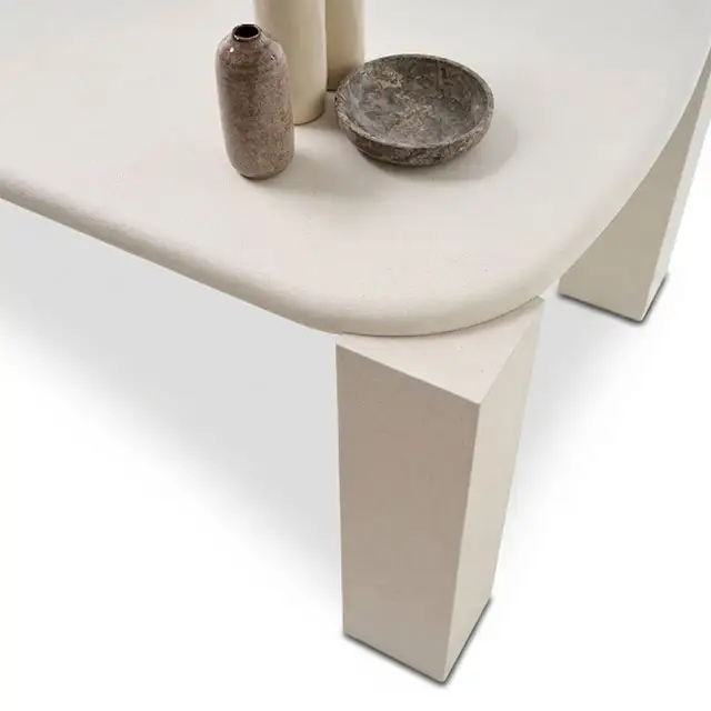 Mogg Hero Table