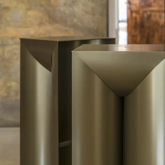 Mogg Uccio Stool