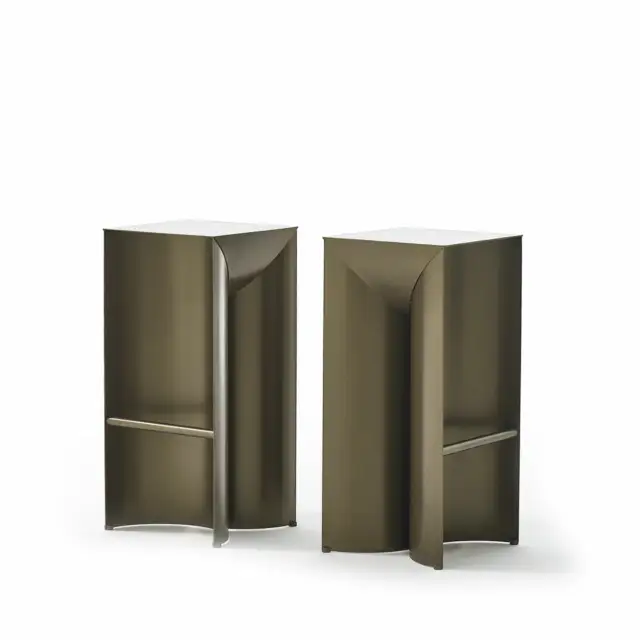 Mogg Uccio Stool