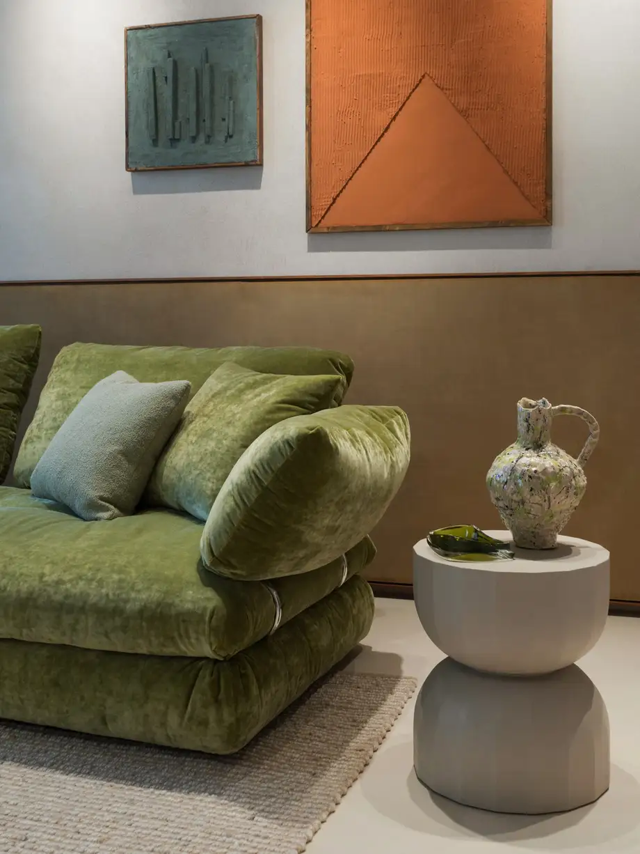 Saba Paso Doble Sofa