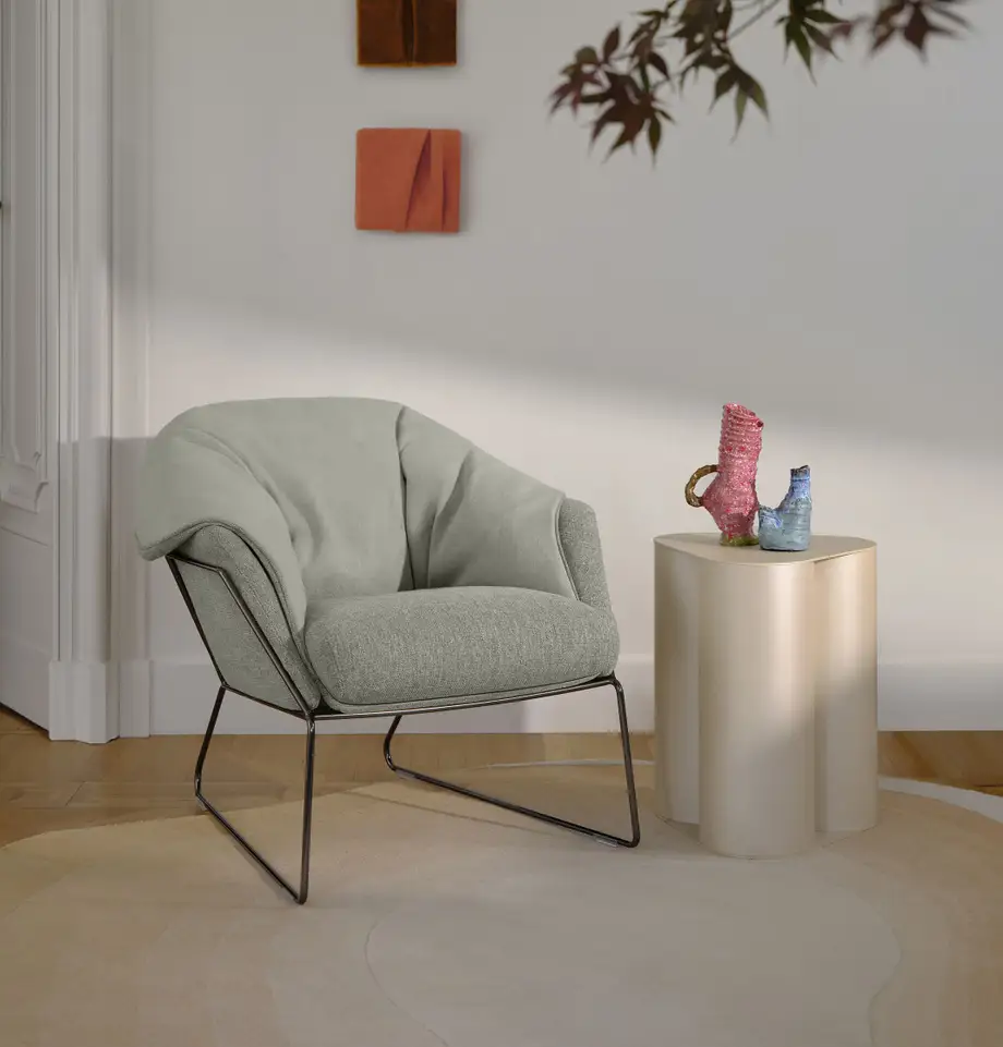 Saba New York Curve Armchair