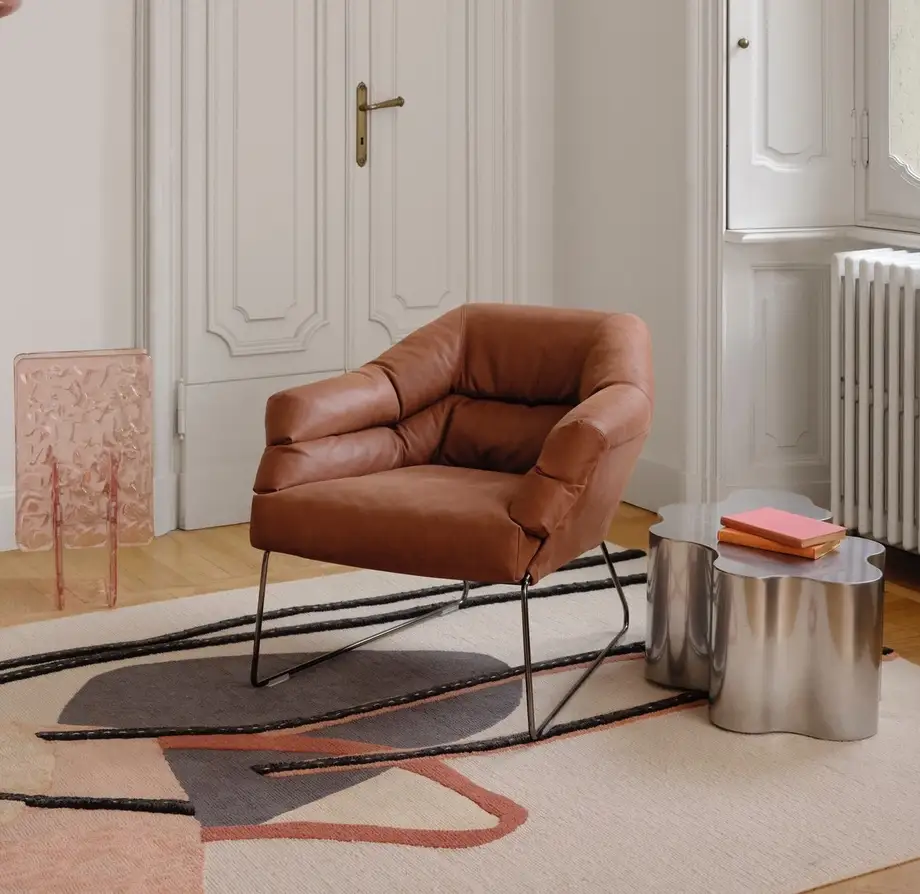 Saba New York Line Armchair
