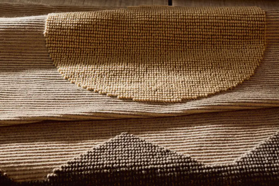 Saba Cime Carpet Earth Red