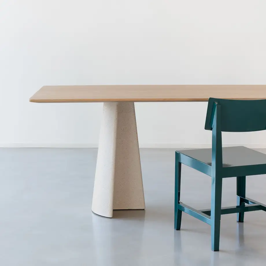 Magis Ancora Table