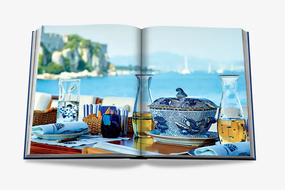 Assouline Valentino: At the Emperor's Table