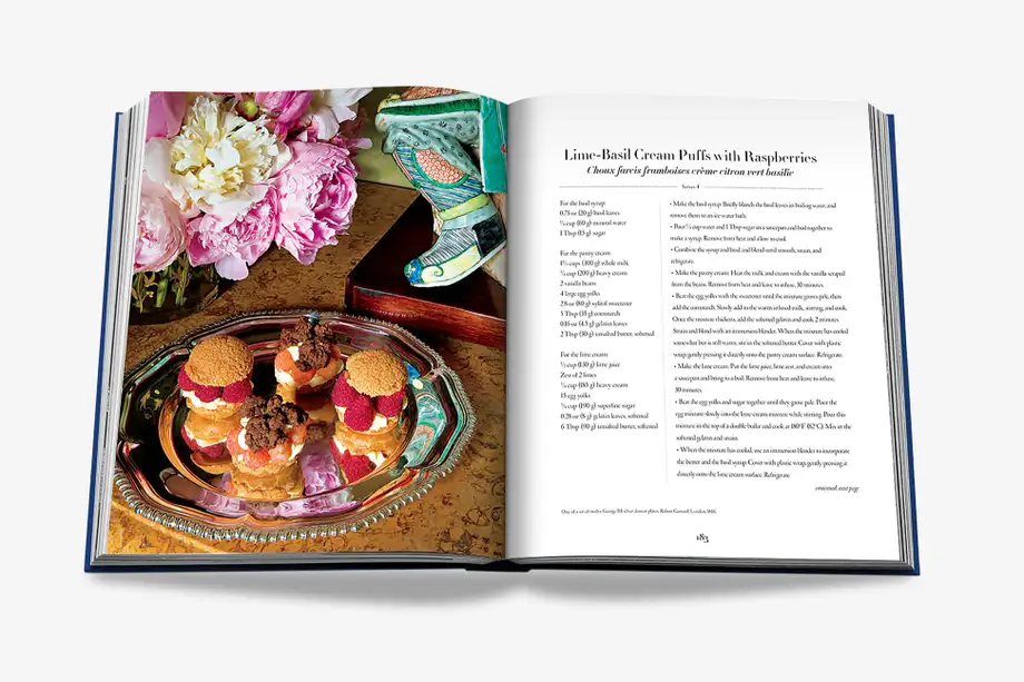 Assouline Valentino: At the Emperor's Table