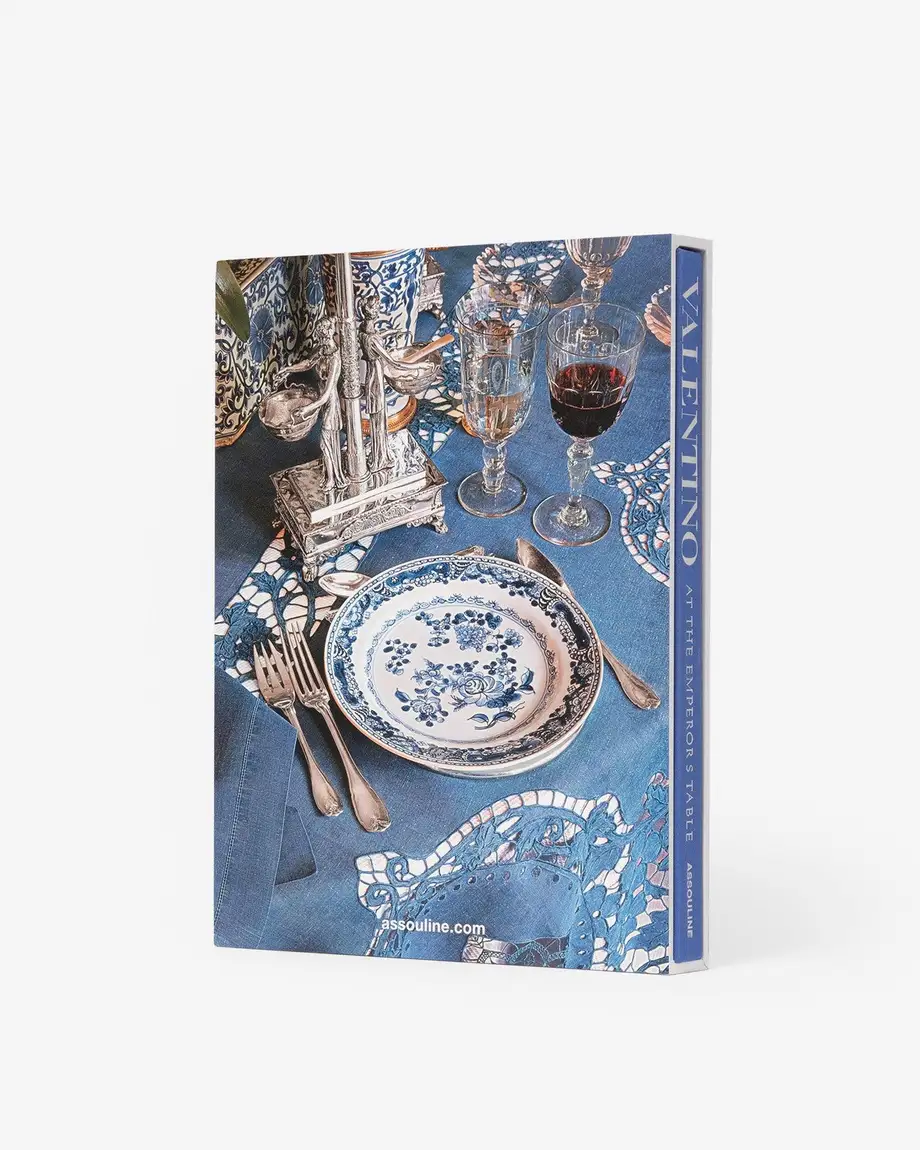 Assouline Valentino: At the Emperor's Table