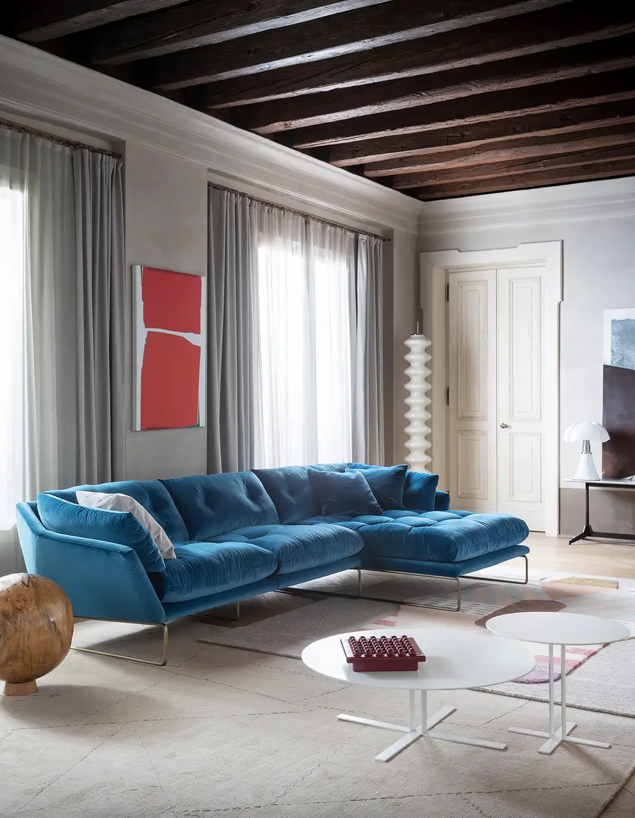 Saba New York Suite Sofa