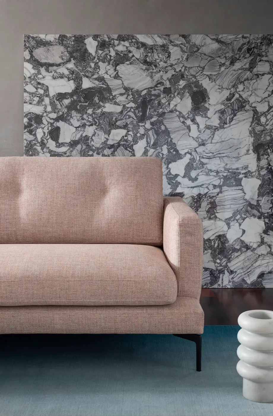 Saba Essentiel Sofa