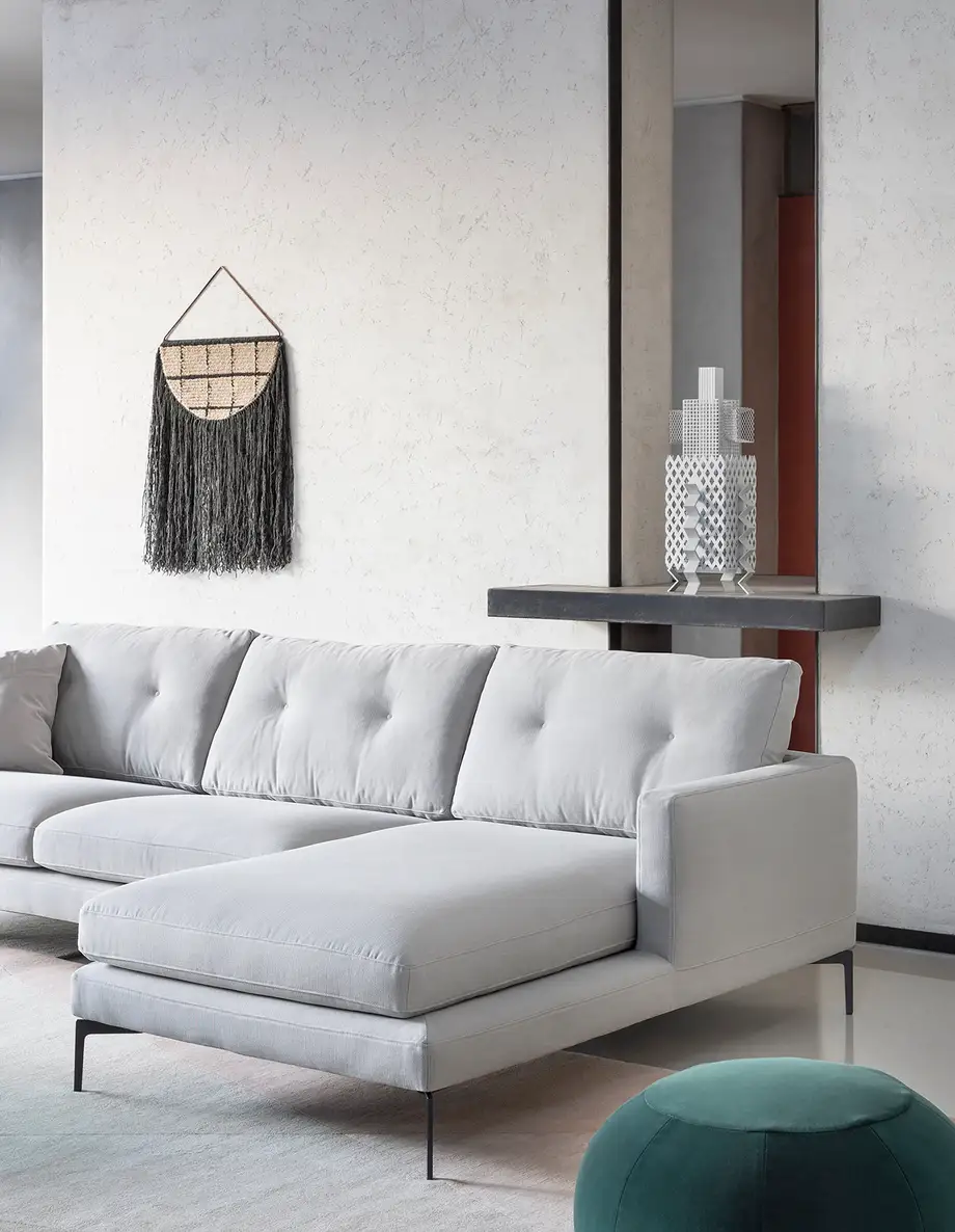 Saba Essentiel Sofa