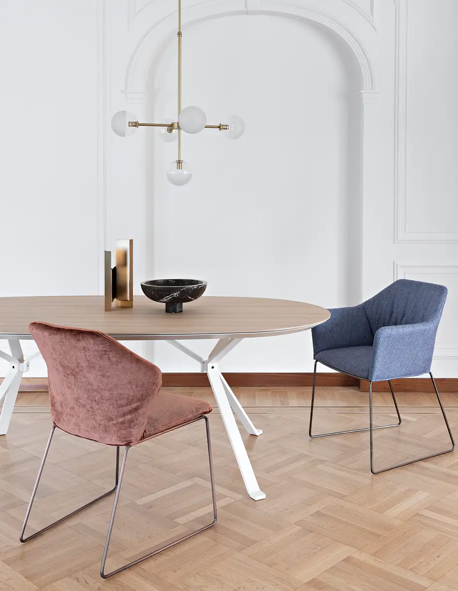 Saba New York Chair