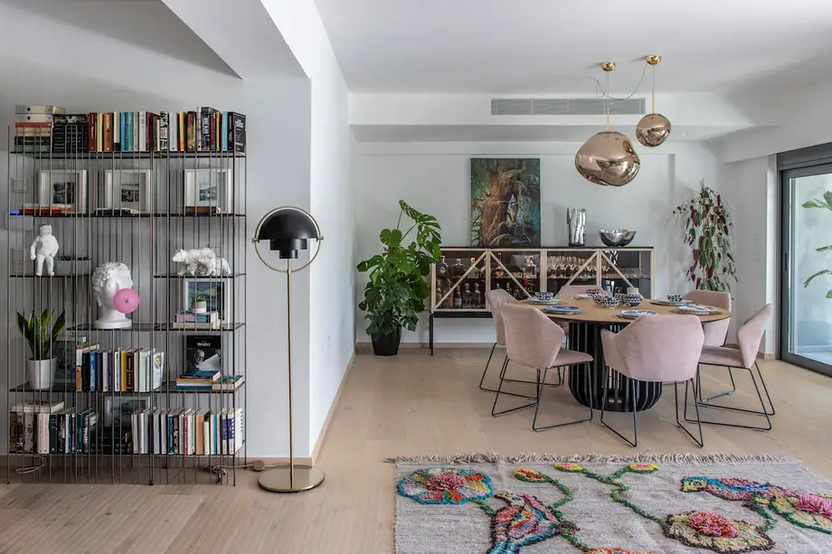 Saba New York Chair