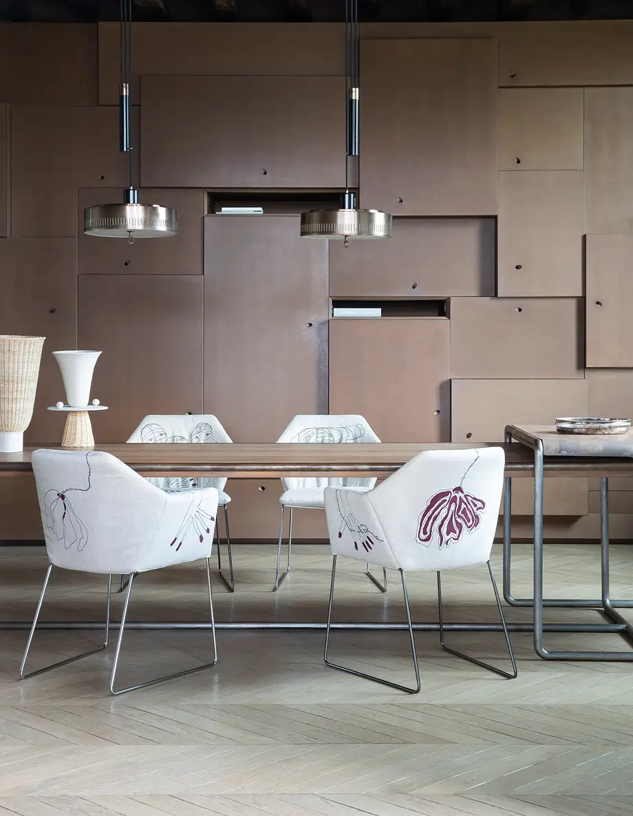 Saba New York Chair