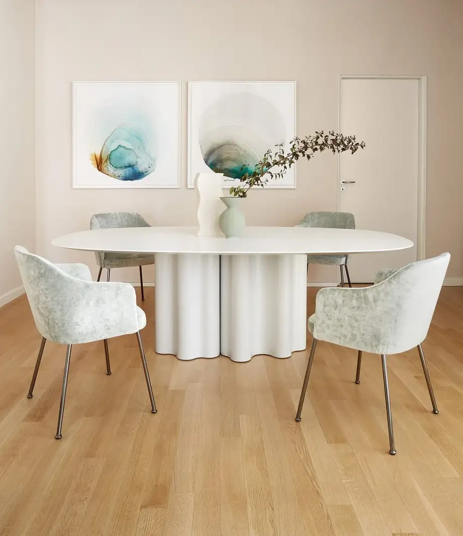 Saba Isabelle Chair