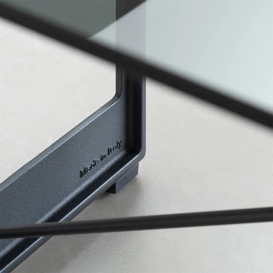 Magis Brut Table