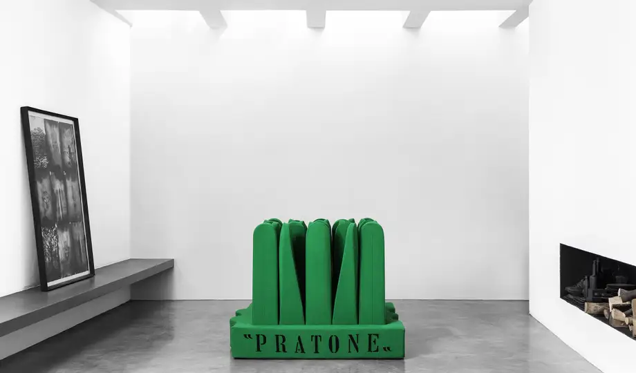 Gufram Pratone Forever