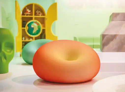 Gufram Detecma Pouf