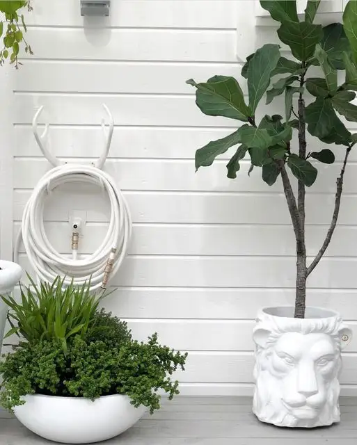 Garden Glory Lion Pot Big White