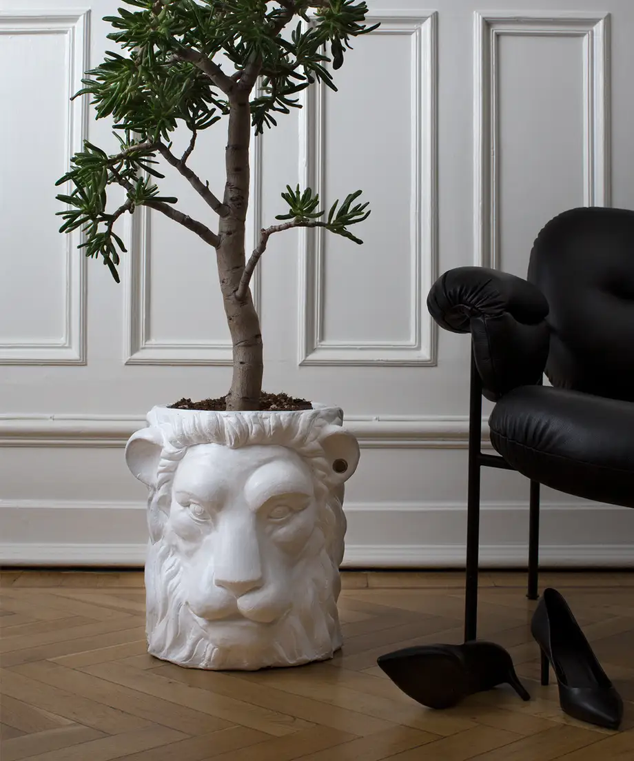 Garden Glory Lion Pot Big White