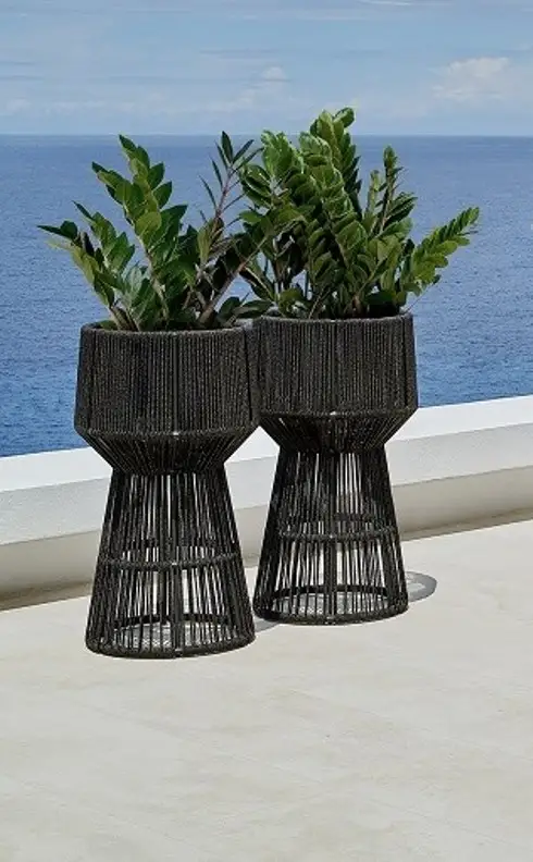 Varaschin Loop Flowerpot