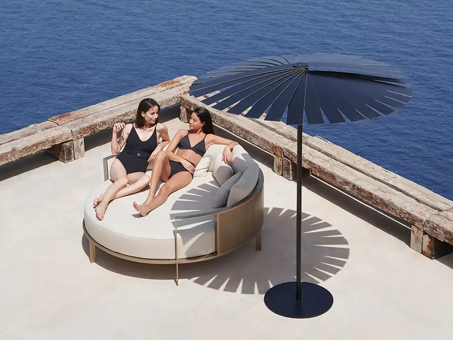 Gandia Blasco Solanas Round Chill Bed