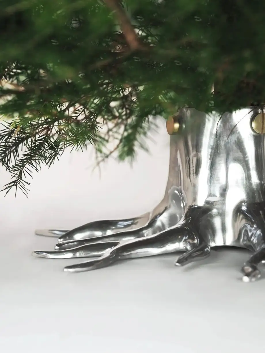 Garden Glory The Root Christmas Tree Stand Silver