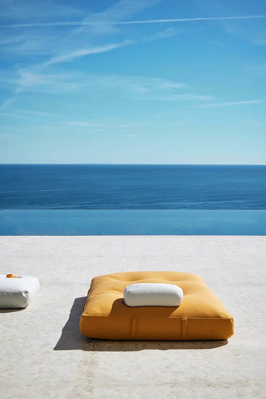Ogo Bali Pouf