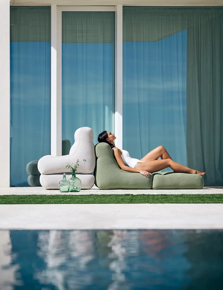 Ogo Sit Pool Seat